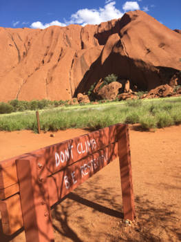 Uluru (Ayers Rock) - respect