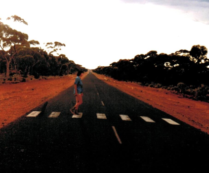 Nullarbor - Je zal maar net door die ene auto van de dag aangereden worden