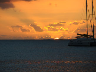 Frans-Polynesië - Zonsondergang op Raiatea